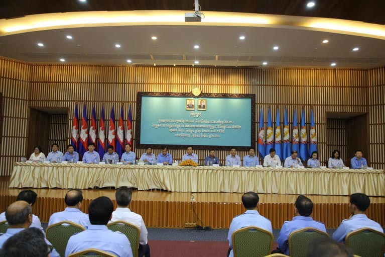 ​ក្រុមការងារ​រៀបចំ​អង្គការ​ចាត់តាំង​យុវជន​បក្ស​ប្រជាជន​កម្ពុជា ប្រចាំ​ទ្វីប​អឺរ៉ុប​ប្រមាណ​ជាង​២០០​នាក់ ប្រជុំ​បូកសរុប​ការងារ​ឆ្នាំ​២០១៩ និង​កំណត់​ទិសដៅ​ឆ្នាំ​២០២០