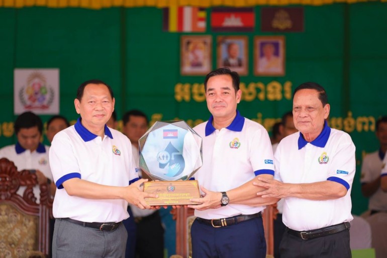 អបអរសាទរ ខេត្ត​កំពង់ចាម ទទួល​ជ័យលាភី ជា​ខេត្ត​បញ្ចប់​ការ​បន្ទោបង់​ពាសវាល​ពាសកាល (ODF)