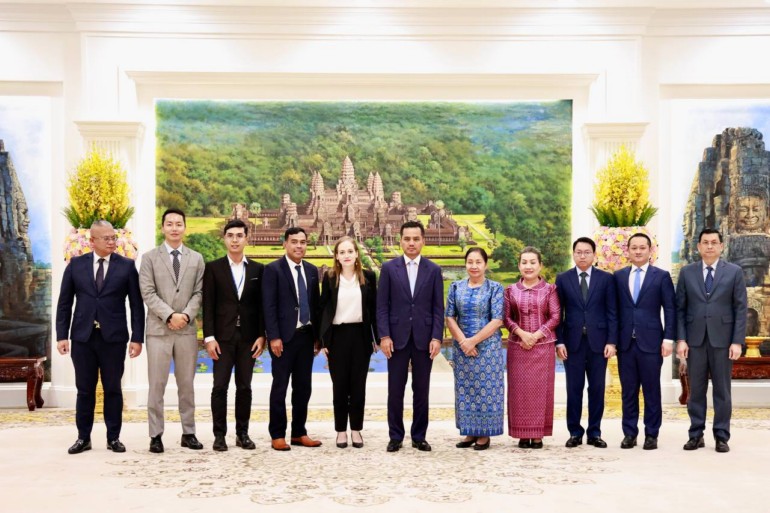 ក្នុង​ជំនួប​ជាមួយ​ឯកឧត្តម​អភិ​សន្តិ​បណ្ឌិត ស សុខា​ ​ប្រធាន​បេសកកម្ម IOM សរសើរ​និង​លើកទឹកចិត្ត​ចំពោះ​ការខិតខំ​របស់​កម្ពុជា​